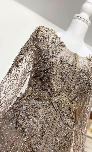 Vestido de Novia Beige y Dorado