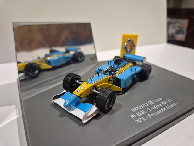 Renault F1 R23 1/43 Universal Hobbies