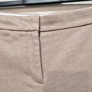 Pantalon marca Ann Taylor