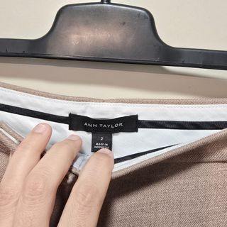 Pantalon marca Ann Taylor