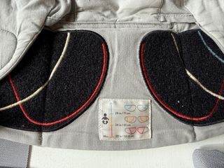 Mochila Ergobaby Adapt Gris