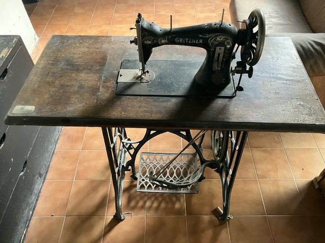 MAQUINAS DE COSER SINGER Y GRITZNER ANTIGUAS