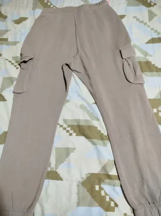 Pantalón cargo Zara beige