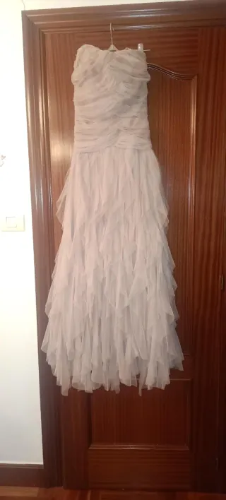 Vestido palabra de honor tul beige talla S