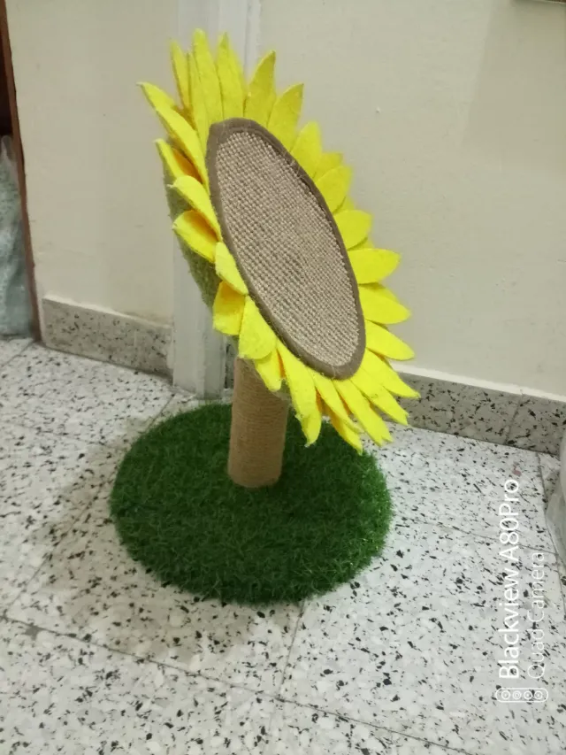 Rascador para gatos girasol