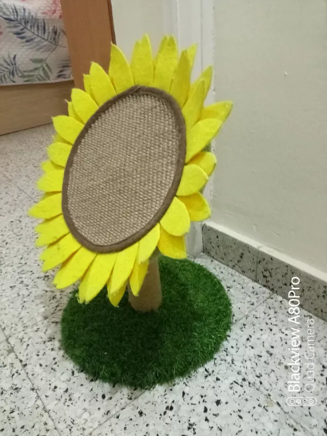 Rascador para gatos girasol
