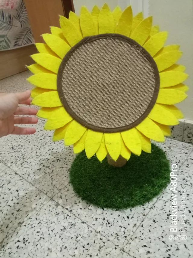 Rascador para gatos girasol