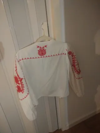 Blusa Zara Bordada Roja Talla S