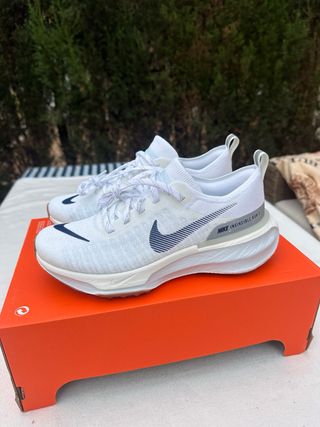 Nike ZoomX Invincible Run 3 Blancas