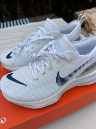 Nike ZoomX Invincible Run 3 Blancas