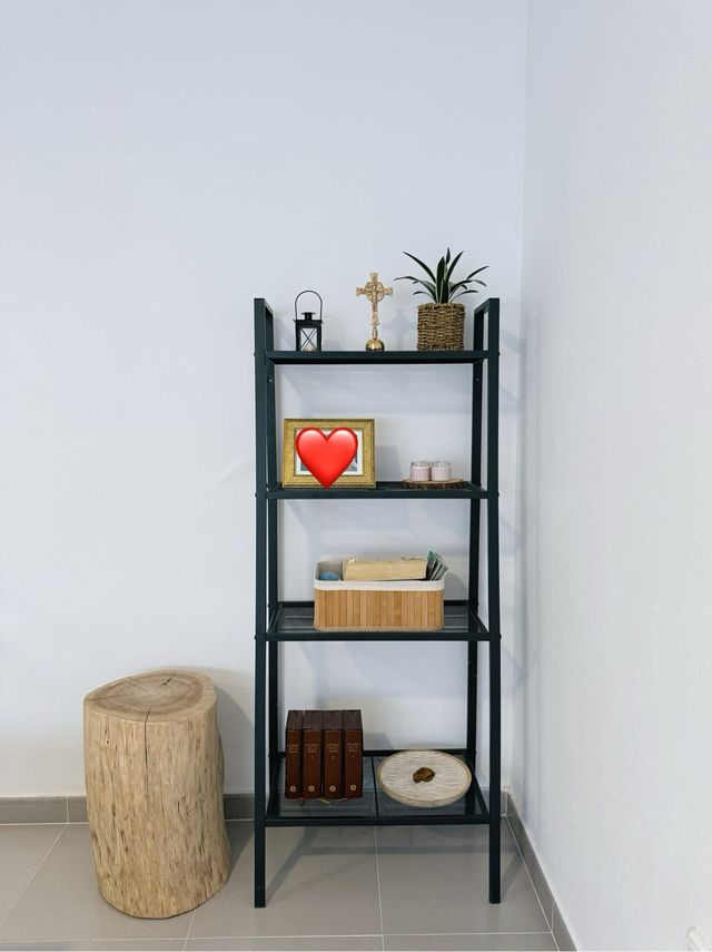 Scaffale Metallico Nero con Ripiani in Bambù