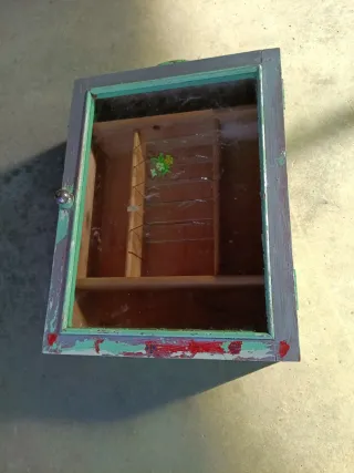 Botiquín antiguo artesano madera expositor