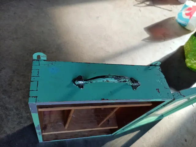 Botiquín antiguo artesano madera expositor