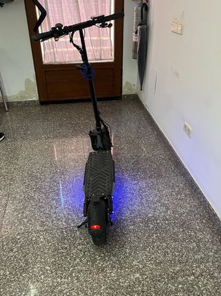 Patinete eléctrico negro