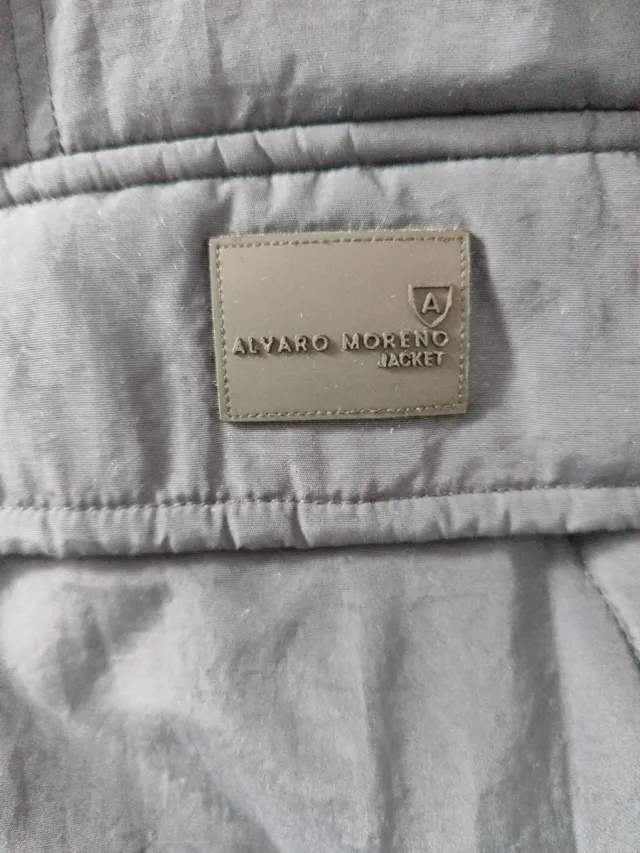 Canguro Alvaro Moreno Negro