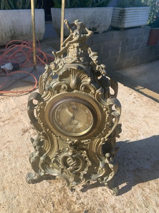 Orologio da tavolo antico in bronzo