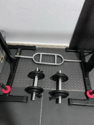 Soporte, barra, mancuernas y discos