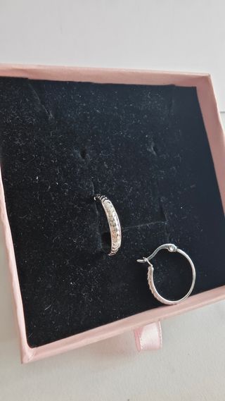 Pendientes de aro de acero plateados