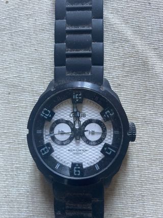 Reloj Lotus Negro y Plateado