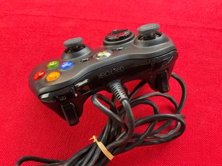 Mando Xbox 360 con cable negro