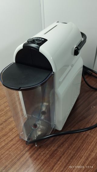 IMPECABLE !!.Cafetera Nespresso Krups Blanca