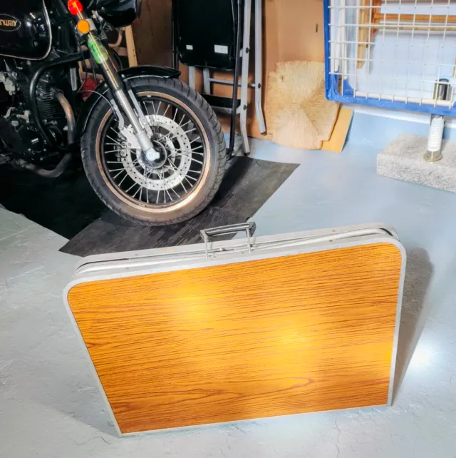 Mesa y 4 Sillas Plegables Camping Flores