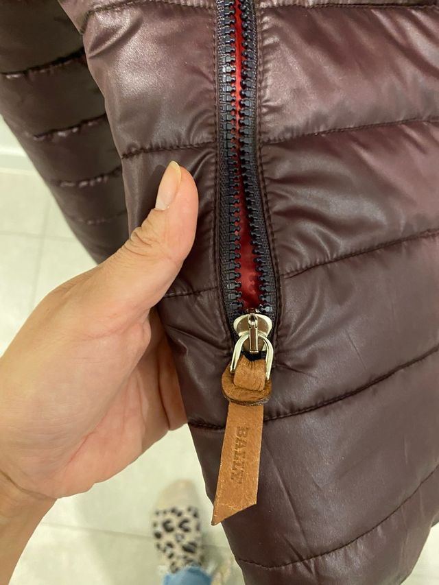 Casaca Bally Marrón con Capucha