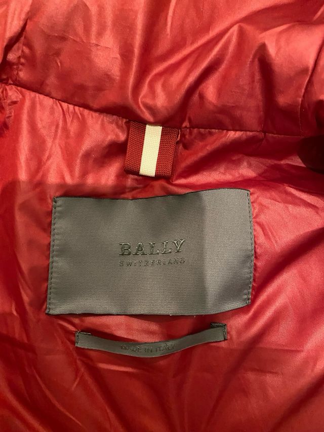 Casaca Bally Marrón con Capucha