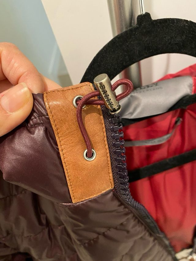 Casaca Bally Marrón con Capucha