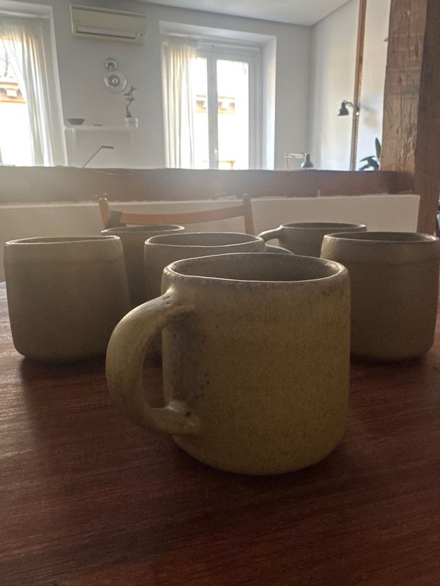 Juego 6 Tazas Cerámica Beige y Marrón