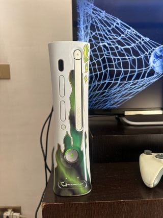 Xbox 360 60GB + 2 Controller + FIFA 13