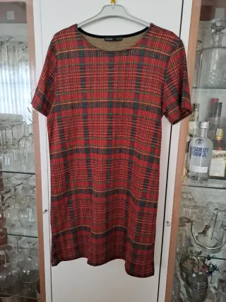 Vestido Pull&Bear Tartán Rojo y Verde Talla M