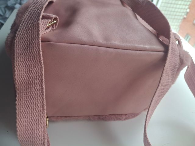 (B3) Mochila NUEVA infantil peluche