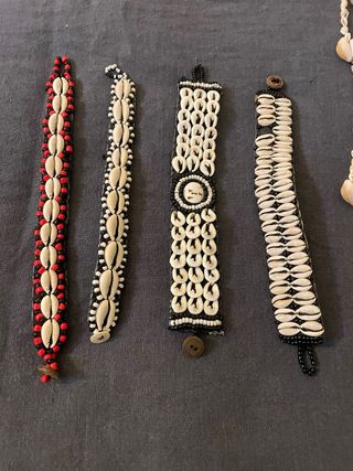 Set gioielli etnici conchiglie e perline