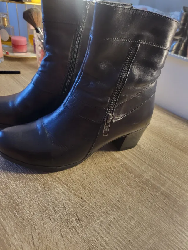 Botines de piel marón - negro