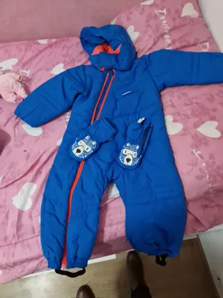 Mono de nieve azul para bebé