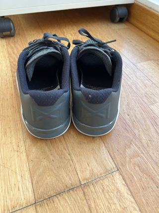 Nike Metcon Talla 42.5 Gris