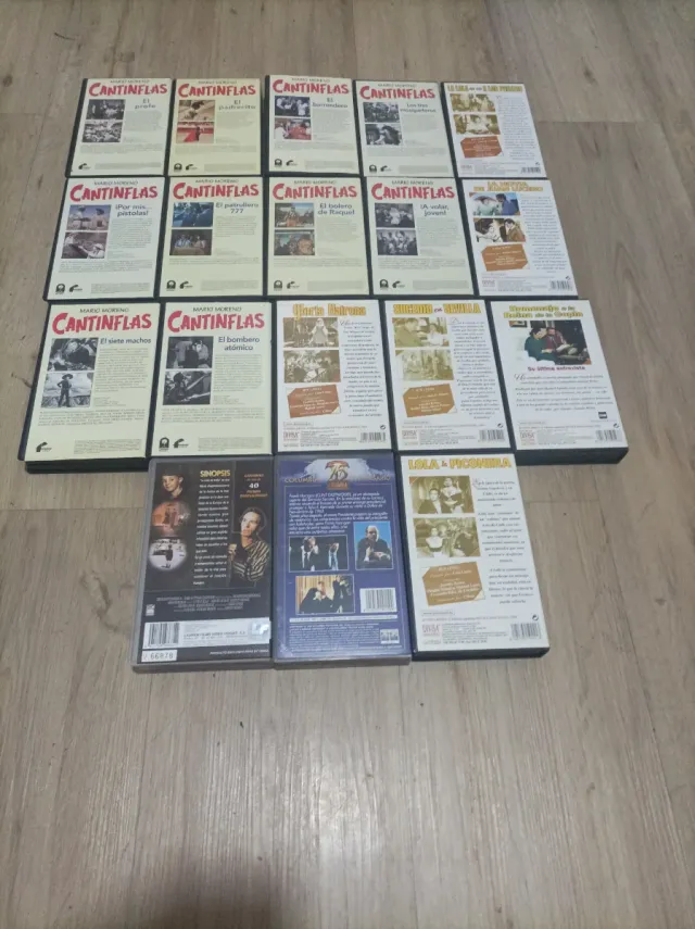 Lote de 18 serie o film VHS