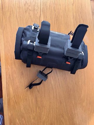 Bolsa Manillar Bikepacking Ortlieb Negra 9L