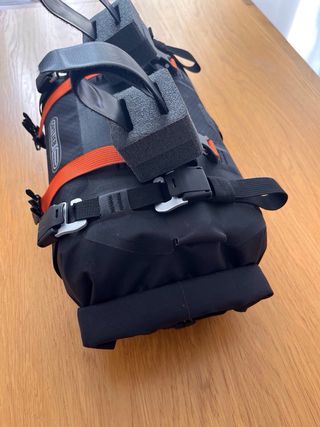 Bolsa Manillar Bikepacking Ortlieb Negra 9L