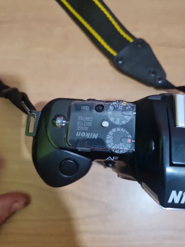 Cámara Nikon AF F401s para piezas