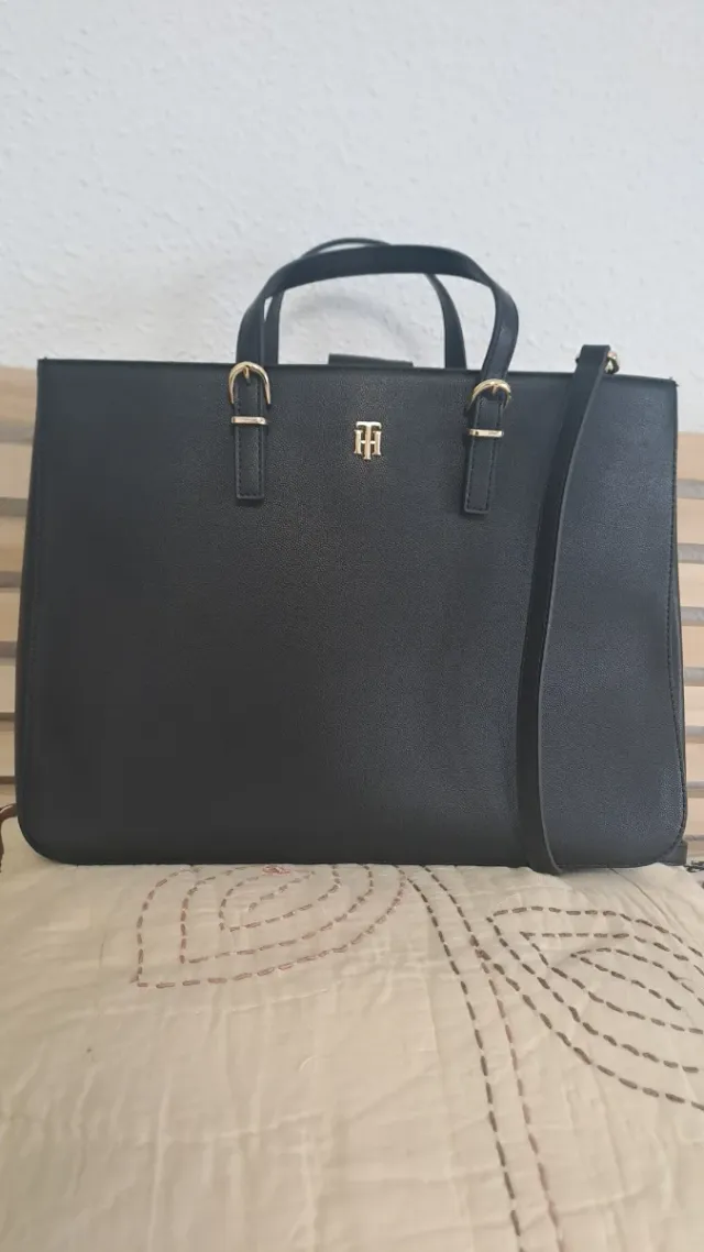 Bolso Tommy Hilfiger Timeless Work Negro Mujer