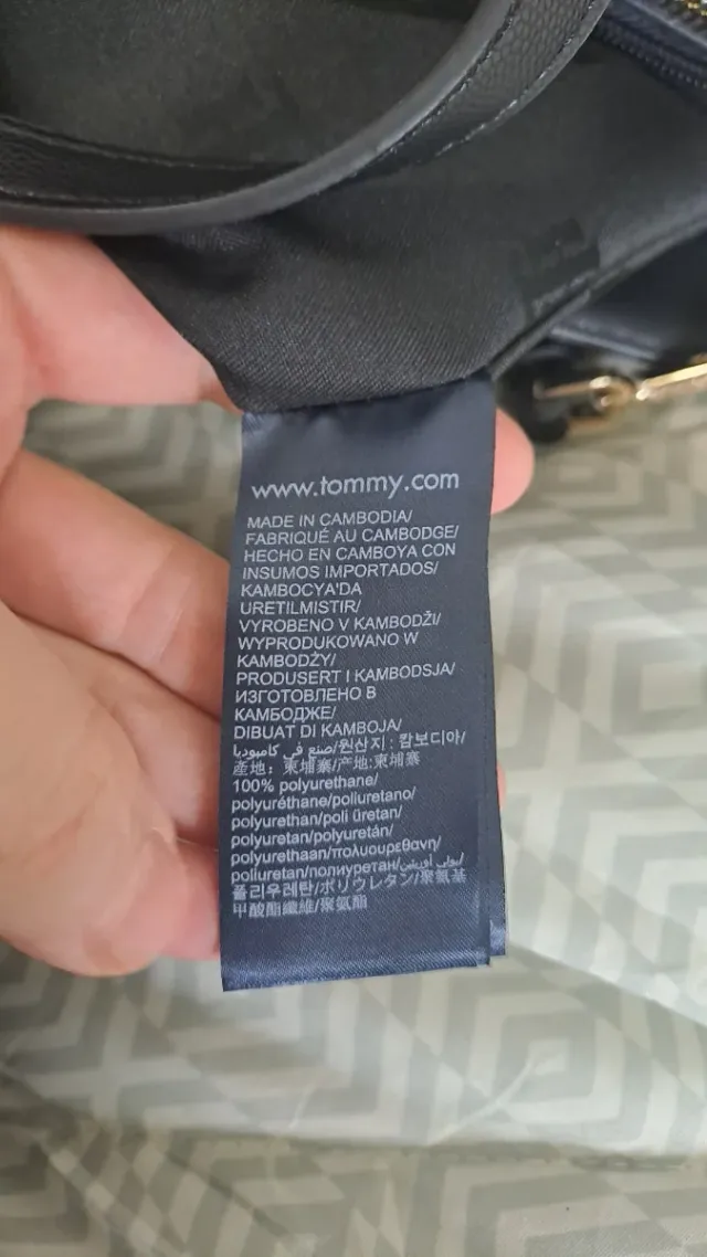 Bolso Tommy Hilfiger Timeless Work Negro Mujer