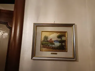 Quadro con cornice dorata tutti completi