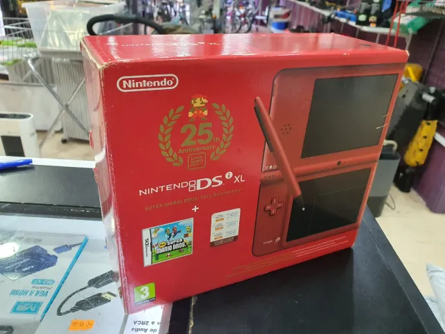 Nintendo DSi XL Edición Mario Bros 25 Aniversario