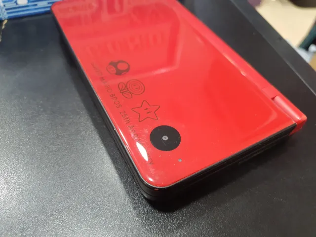 Nintendo DSi XL Edición Mario Bros 25 Aniversario