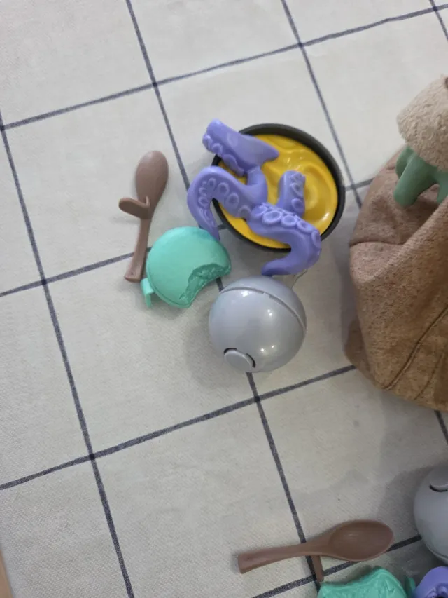 Grogu Galactic Snackin' - Figura