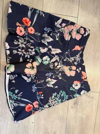 Falda Zara floral azul
