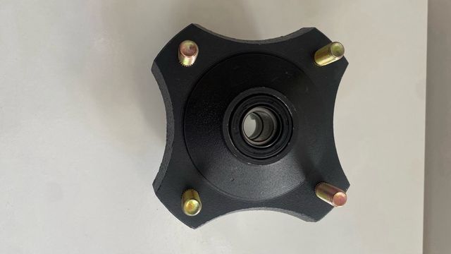 Buje de rueda 4 tornillos con freno