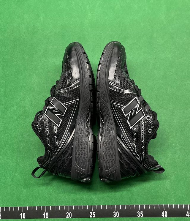 New Balance 1906r Negras y Plata